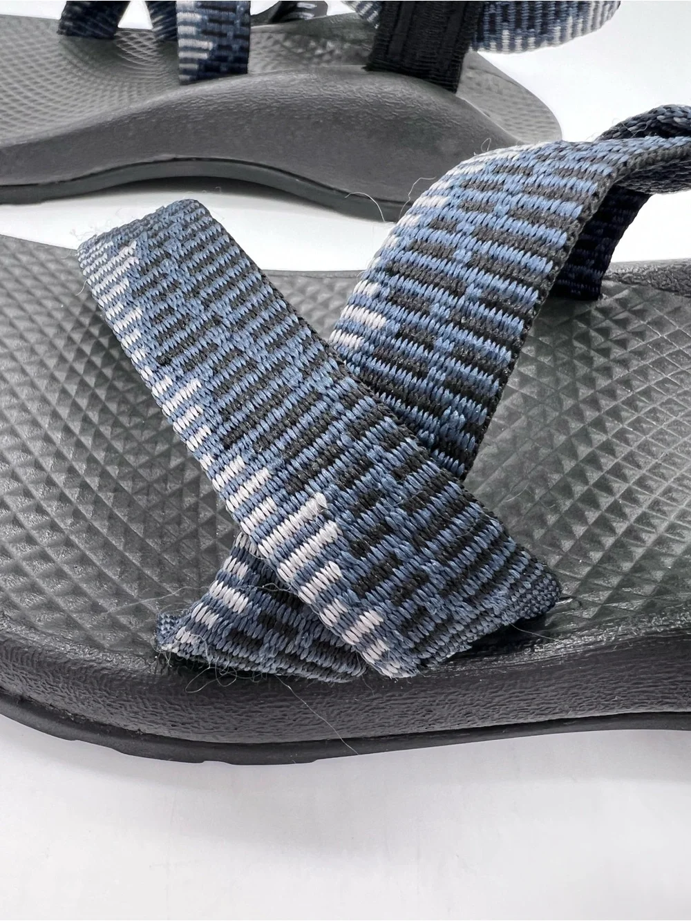Chaco Kids Black and Dark Blue Strappy Sandals Size Big Kid 4